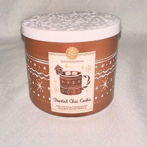 Bath & Body Works Frosted Chai Cookie 3-Wick Candle